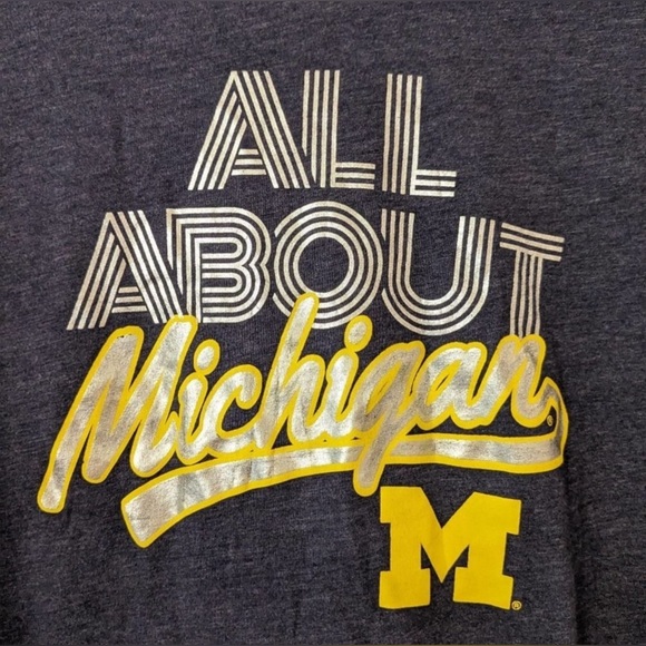 University of Michigan top - Picture 3 of 3